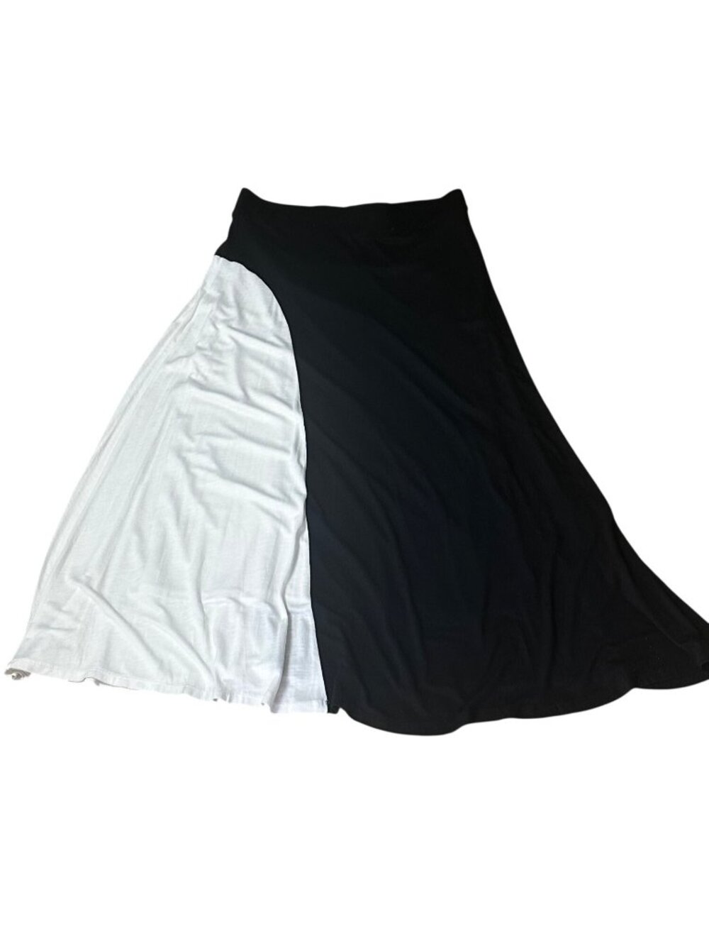 Inc International Concept Size XL  Maxi Skirt  Black & White
